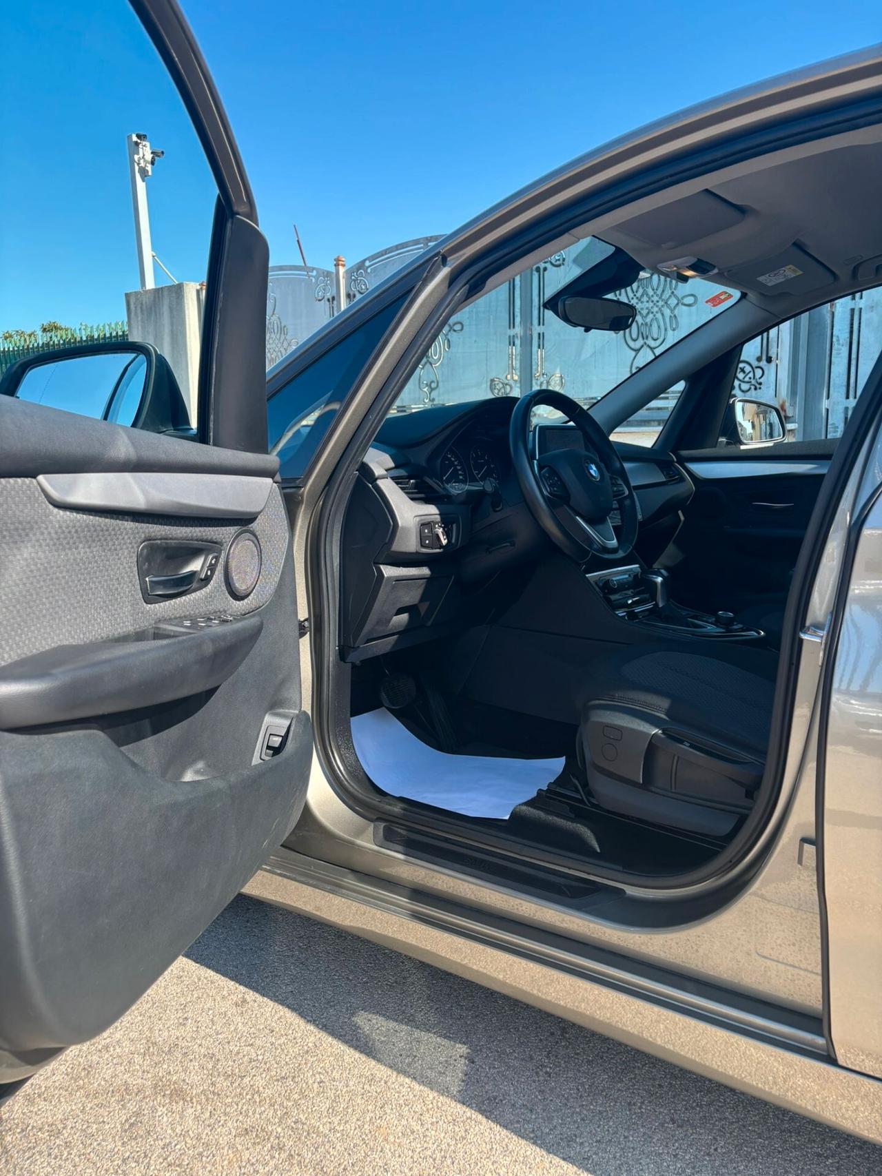 Bmw Serie 2 218d Luxury AUTOMATICO ANNO 2015