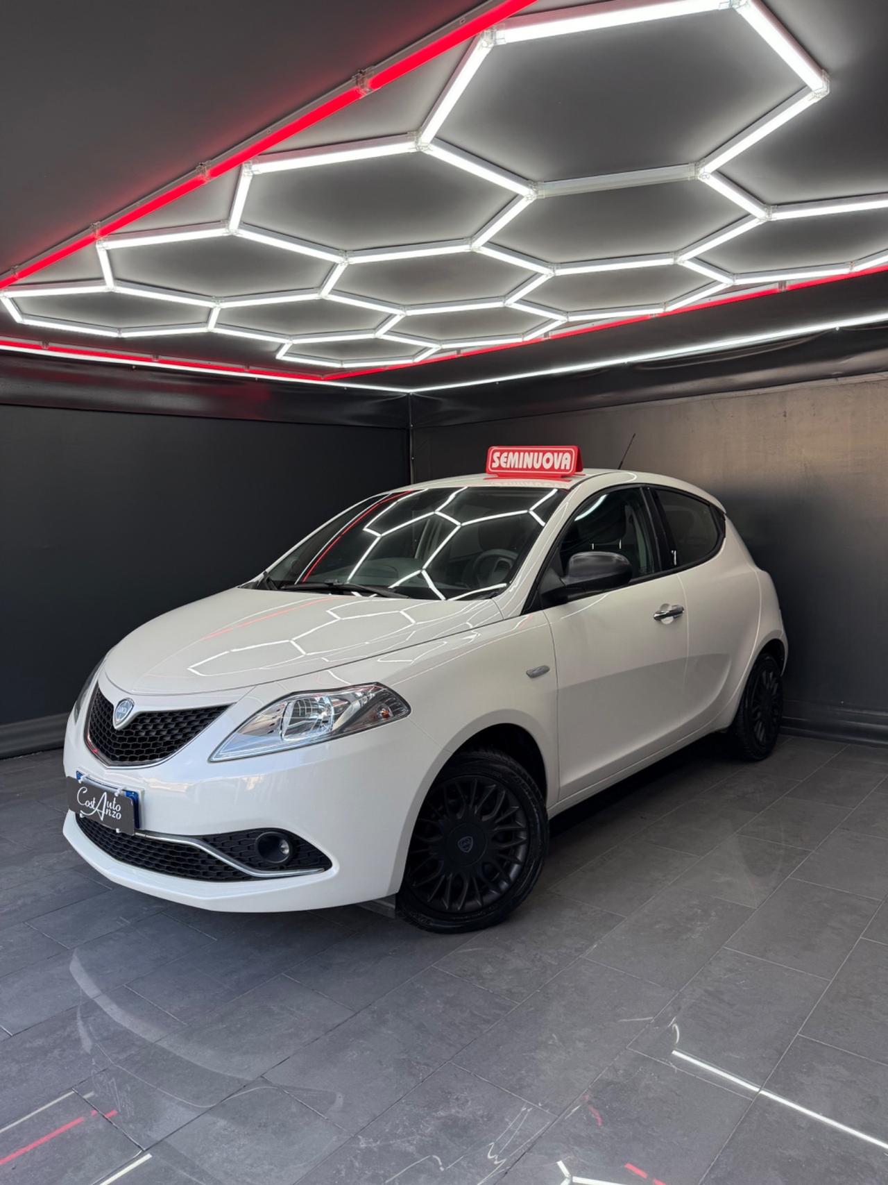 Lancia Ypsilon 1.2 Benzina Gold 44000 KM
