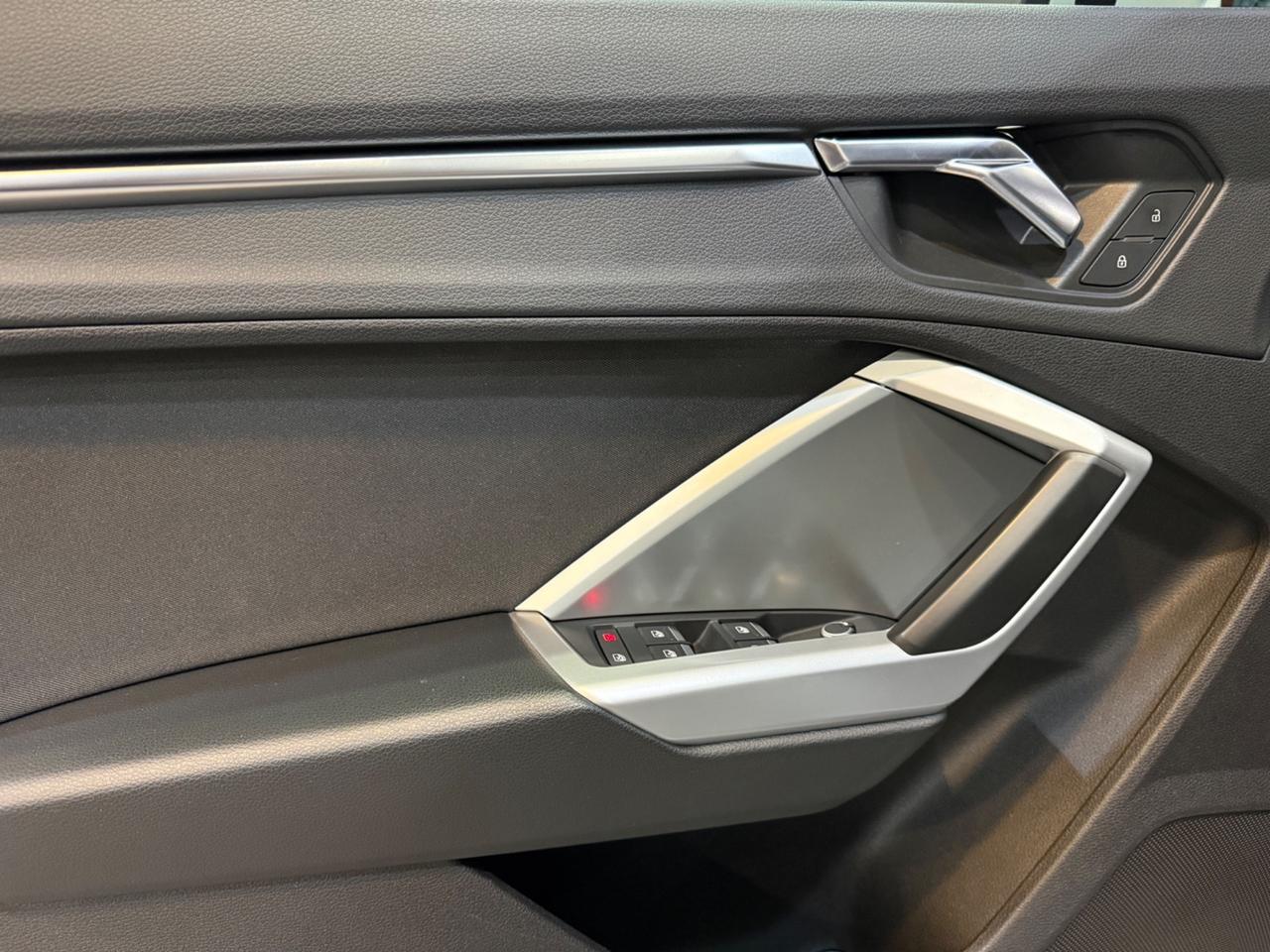 Audi Q3 35 2.0 tdi Business s-tronic 2019 !!