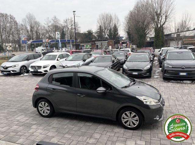 PEUGEOT 208 1.4 HDi ANCHE PER NEOPATENTATI