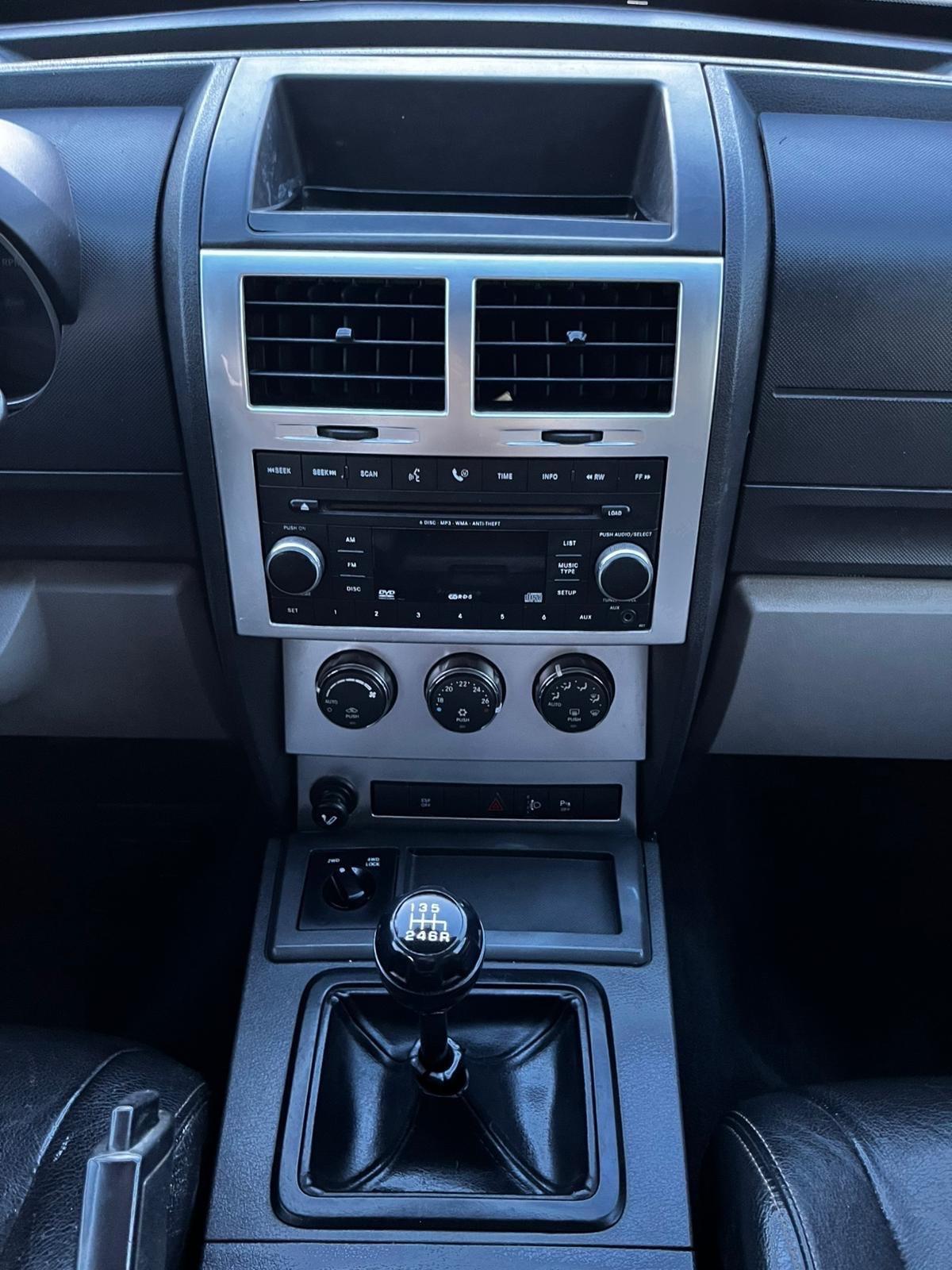Dodge Nitro 2.8 CRD SE 4WD