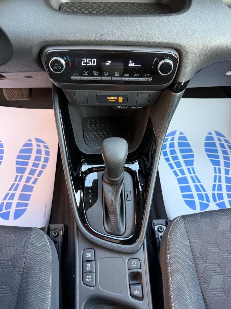 TOYOTA - Yaris - 1.5 Hybrid 5p. E-CVT Trend *PROMO*