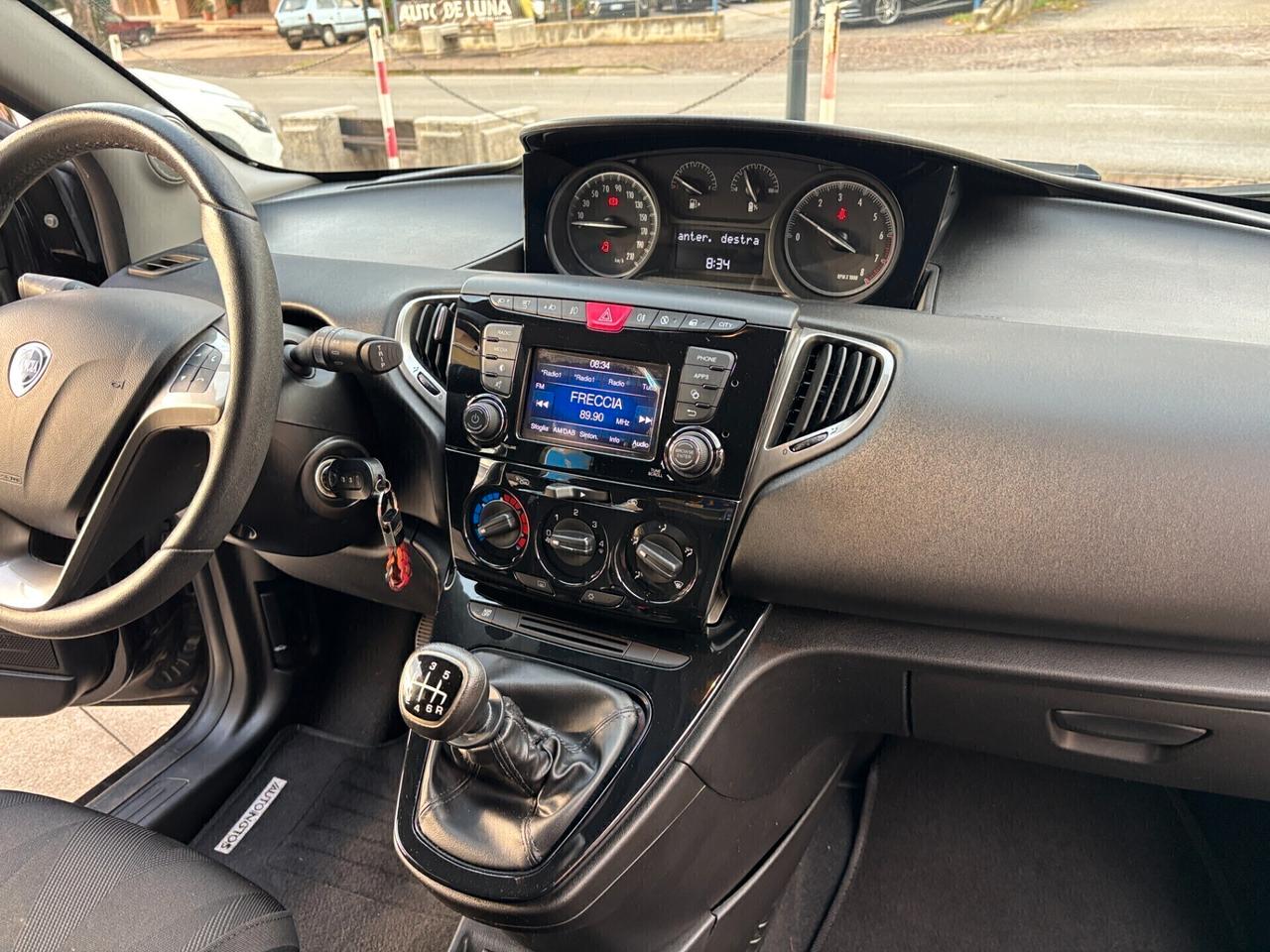 Lancia Ypsilon 1.0 FIREFLY Gold 03 -2021