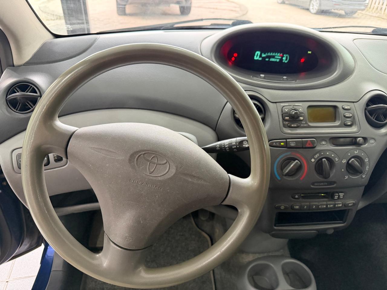 Toyota Yaris 1.0i 16V cat 3 porte Sol
