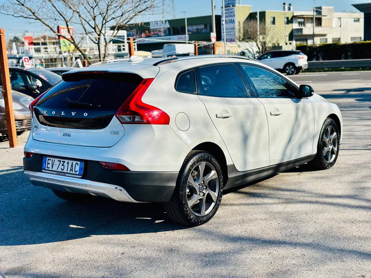 Volvo V40 Cross Country 2014 D2 1.6 Summum garanzia 12 mesi ! ! !