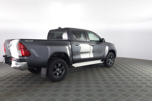 TOYOTA Hilux Hilux 2.4 D-4D A/T 4WD 4 porte Double Cab Lounge