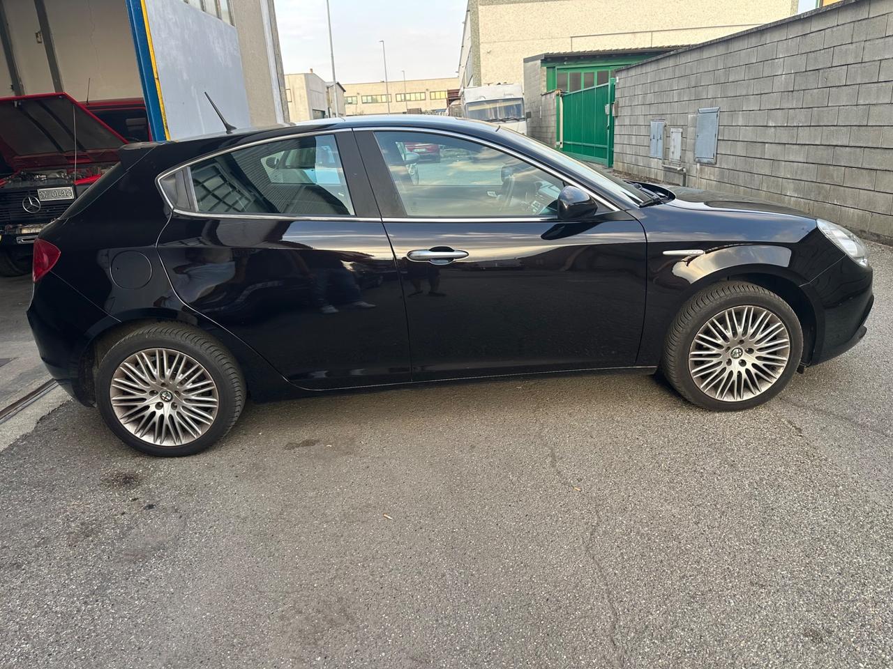 Alfa Romeo Giulietta 1.6 JTDm NEOPATENTATI