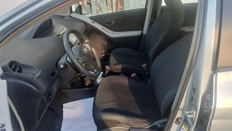Toyota Yaris 1.4 D-4D SOL - CAMBIO AUTOMATICO