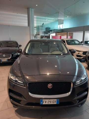 Jaguar F-Pace 2.0d i4 Portfolio awd 240cv auto my19