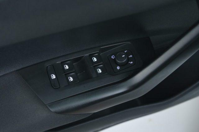 VOLKSWAGEN Polo 1.0 TSI Life / Neopatentati
