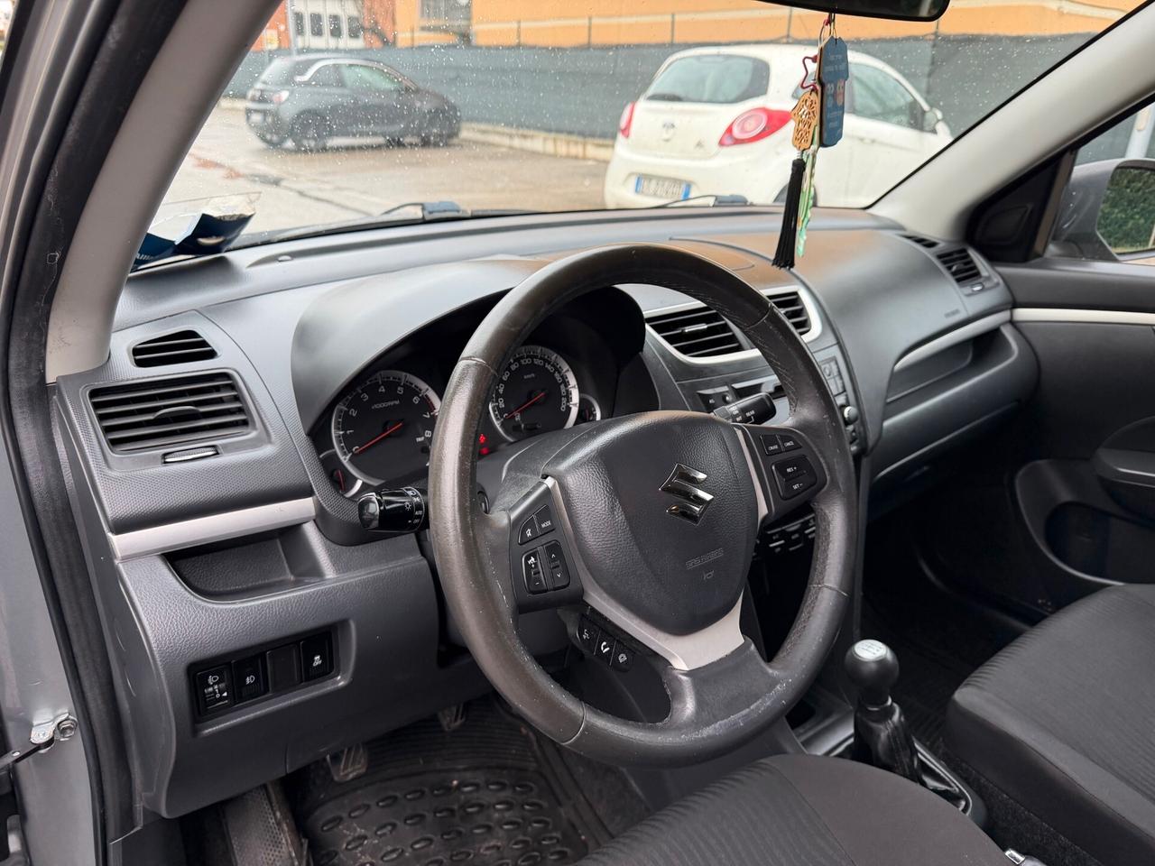Suzuki Swift 1.2 - NEOPATENTATI - 12 MESI DI GARANZIA -