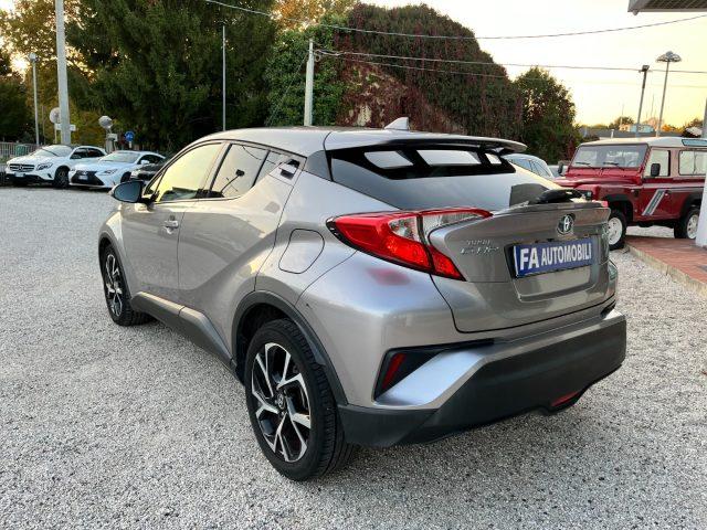 TOYOTA C-HR 1.8 Hybrid E-CVT Trend