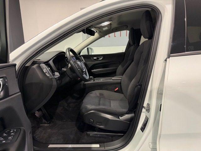 VOLVO XC60 B4 (d) automatico Mhev 197CV Momentum