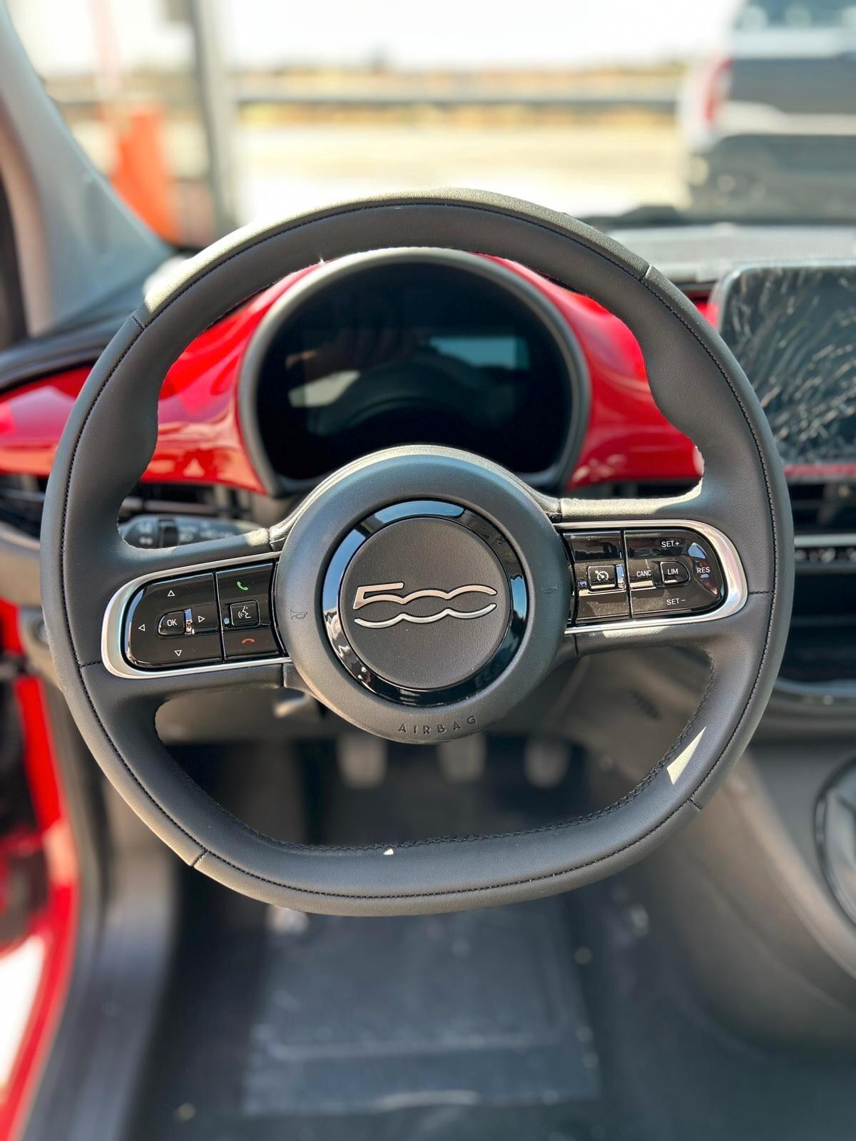 Fiat 500 Berlina Hybrid Icon
