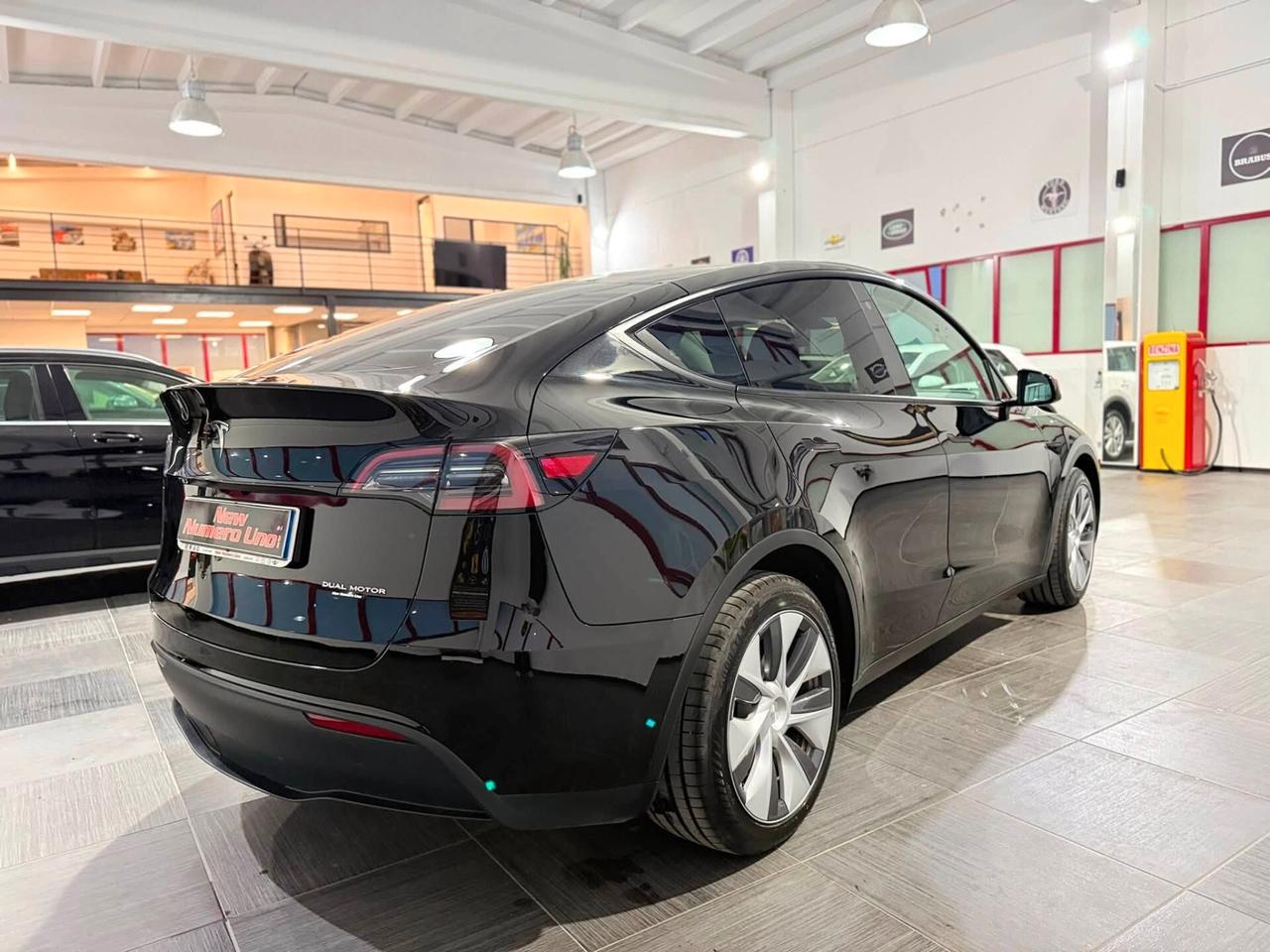 Tesla Model Y Long Range 2024
