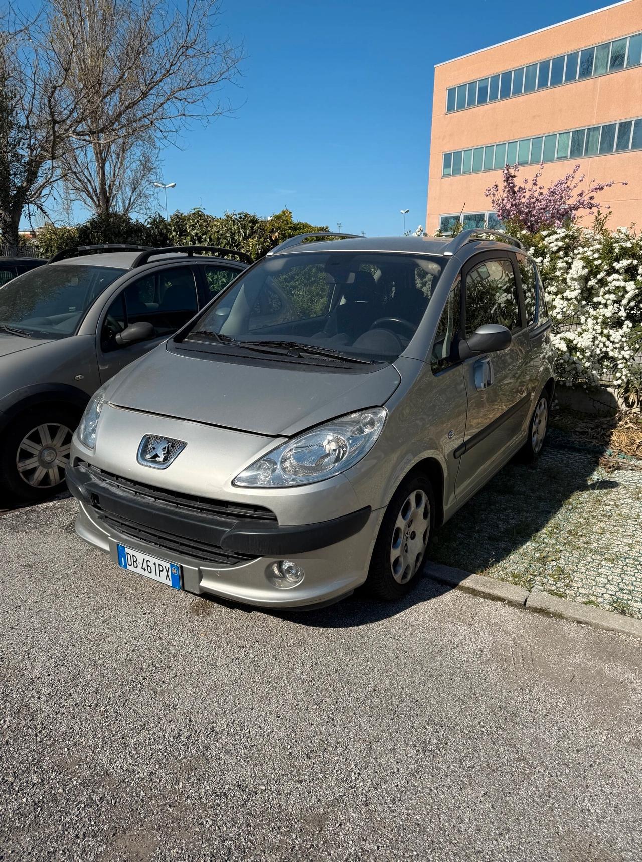 Peugeot 1007 1.6 Trendy 2Tronic