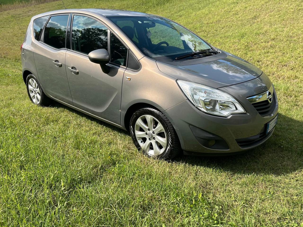 Opel Meriva 1.3 CDTI 95CV EcoFlex Cosmo