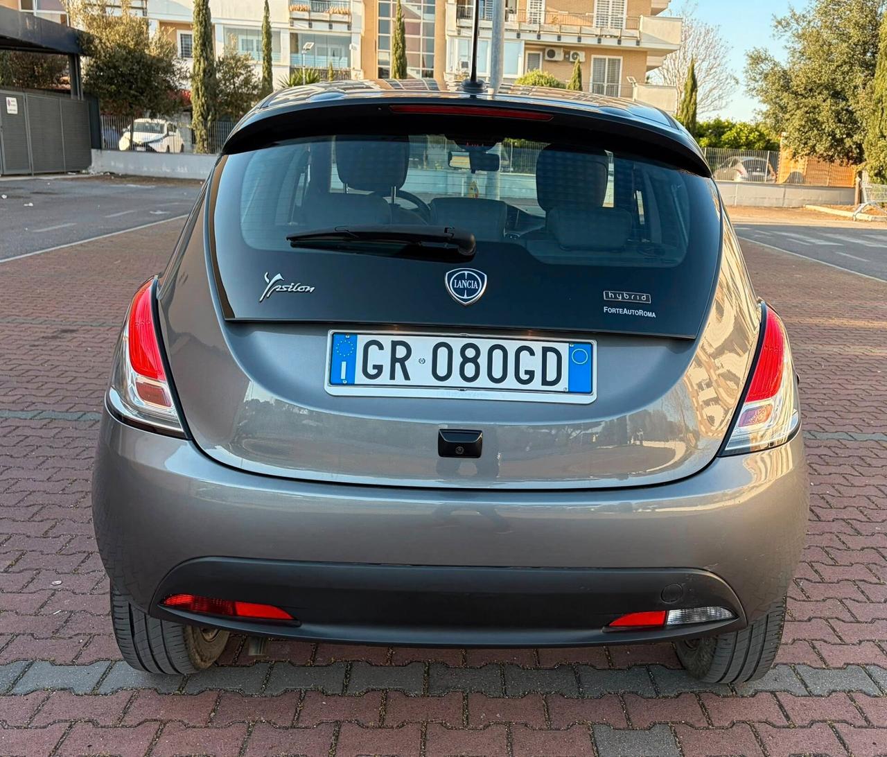 LANCIA YPSILON HYBRID GOLD PLUS