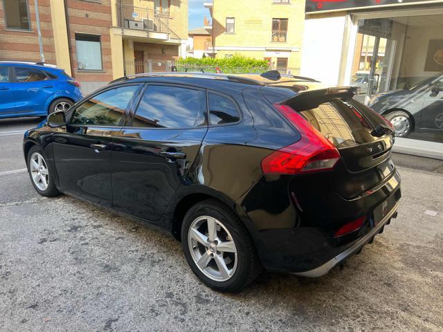 VOLVO V40 D2 Inscription