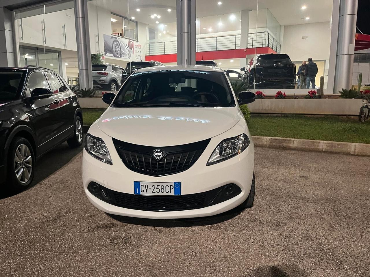Lancia Ypsilon 1.0 FireFly 5 porte S&S Hybrid Gold Plus
