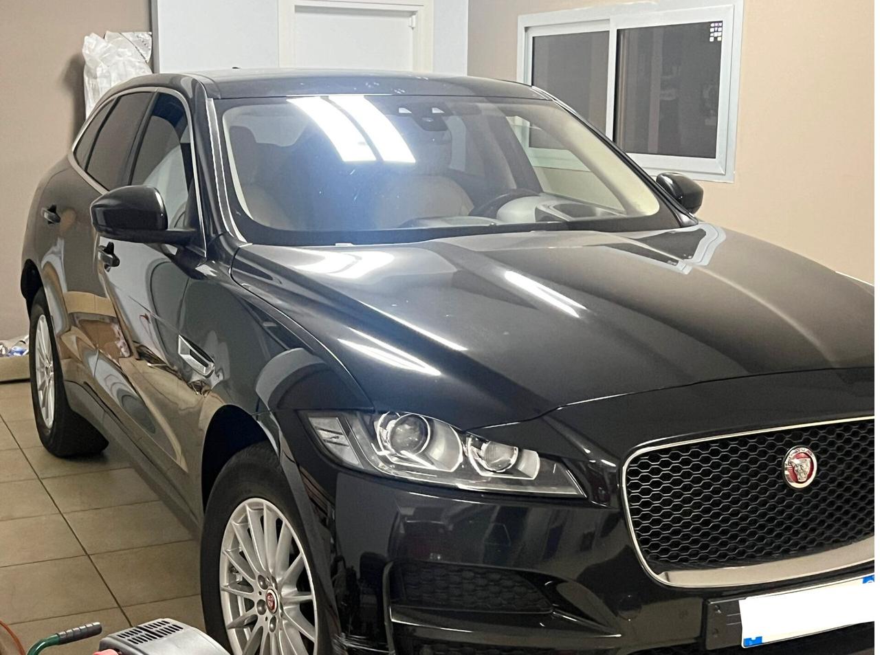 Jaguar F-Pace 2.0 D 180 CV AWD Prestige