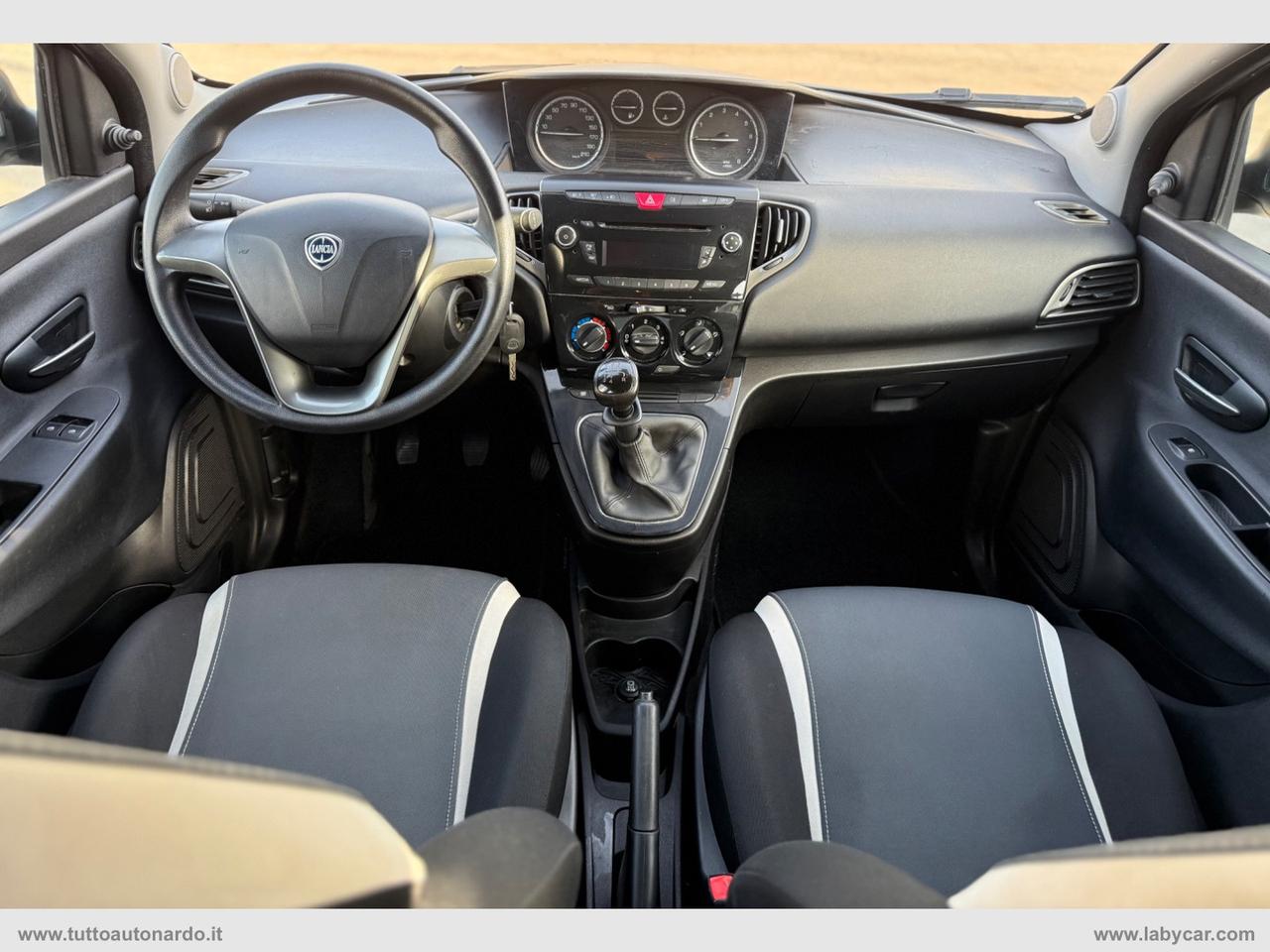 LANCIA Ypsilon 1.2 69 CV 5p. Platinum