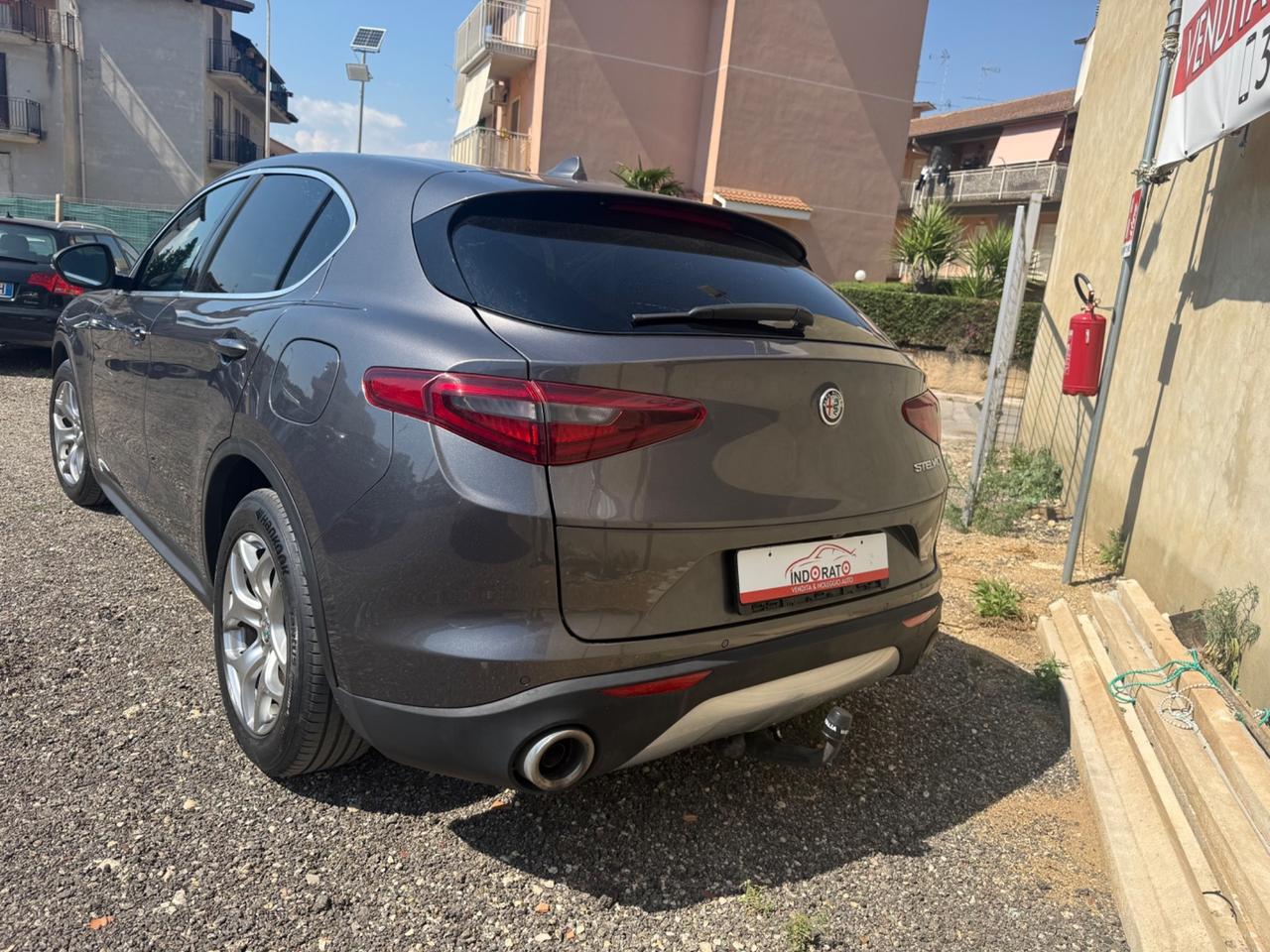 Alfa Romeo Stelvio 2.2 Turbodiesel 180 CV AT8 RWD Super
