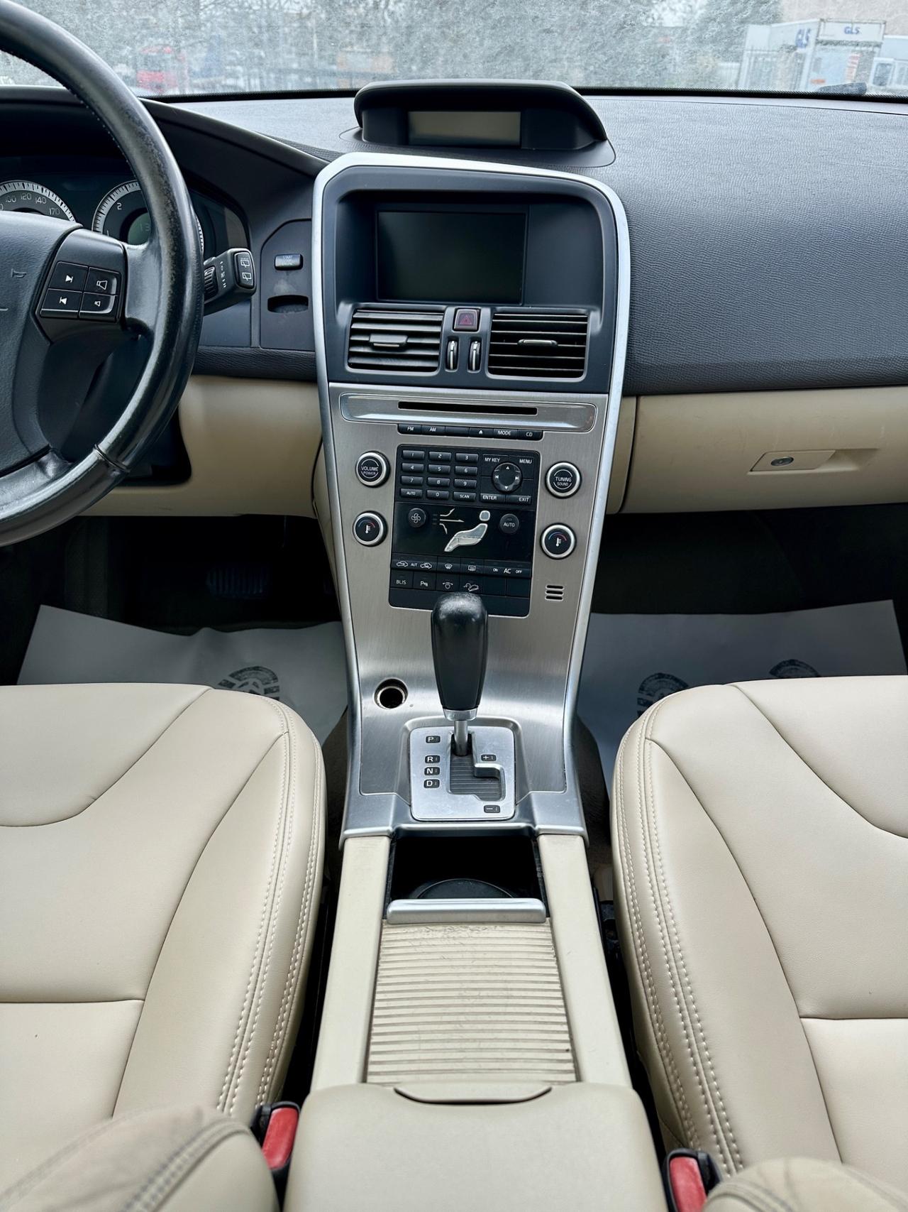 Volvo XC 60 XC60 2.4 D 163 CV AWD Geartronic Summum