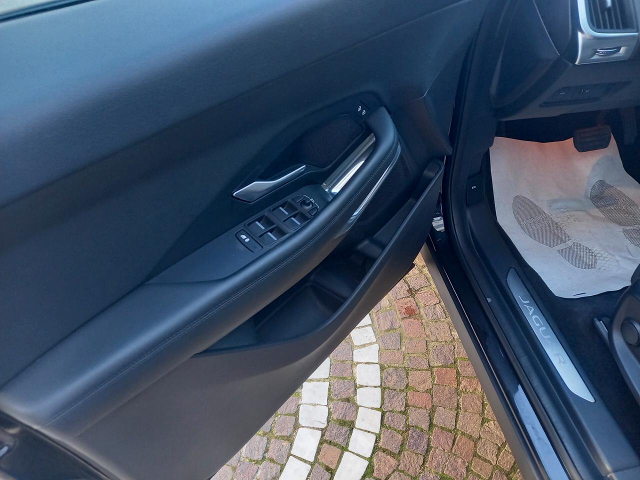 Jaguar E-Pace 2.0D I4 163 CV AWD Auto R-Dynamic