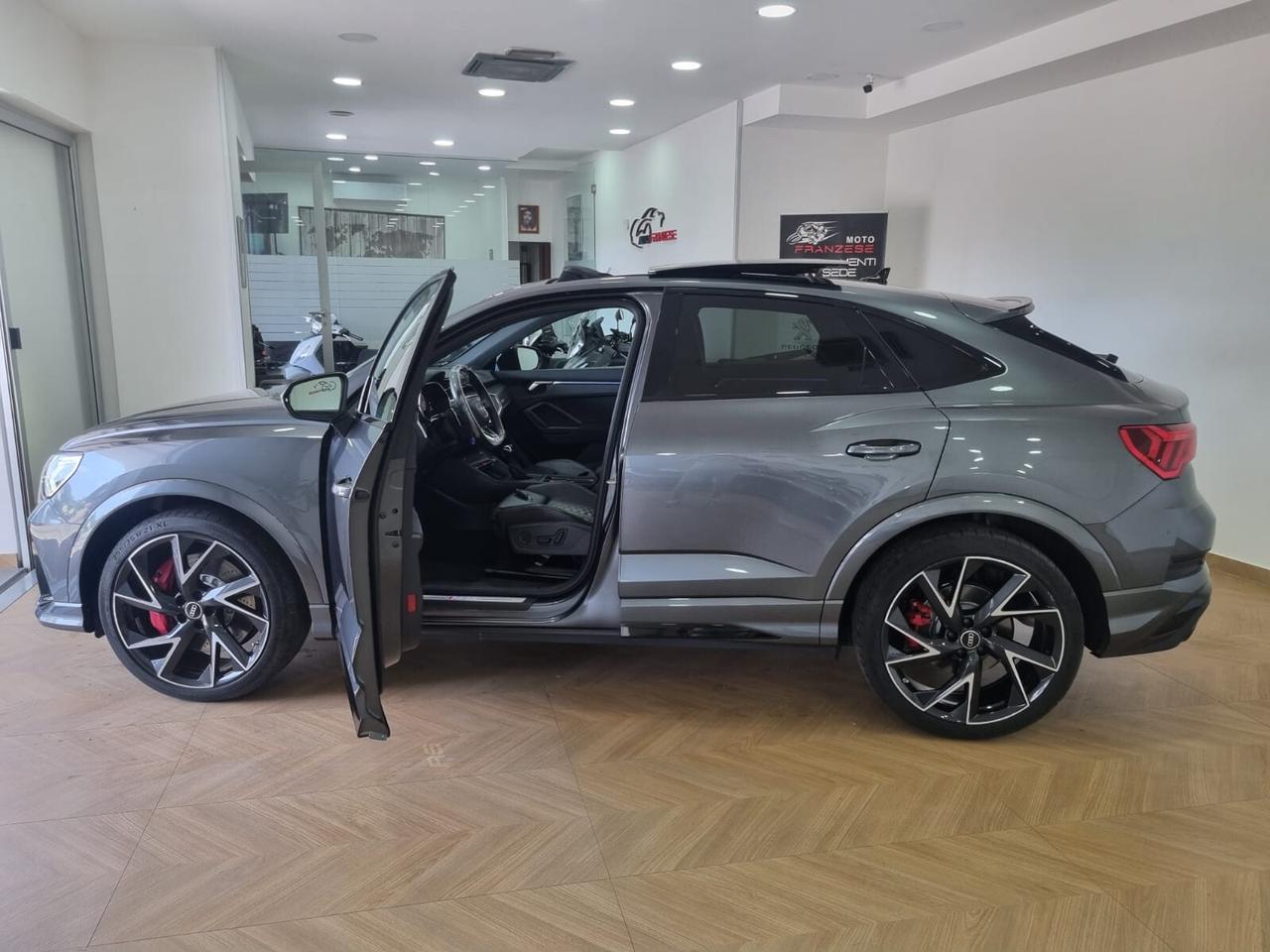 Audi RS Q3 SPB quattro S tronic