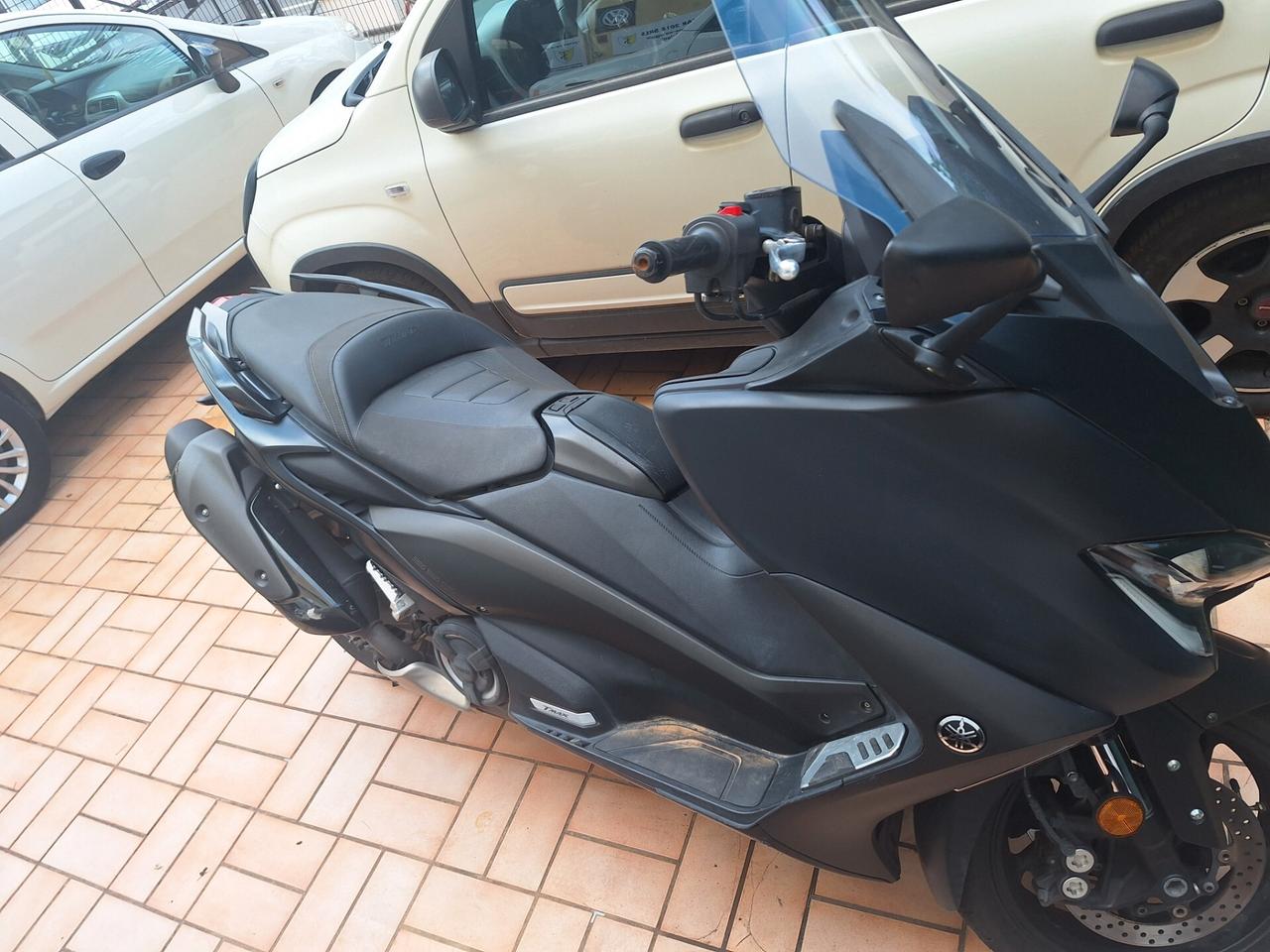 Yamaha TMAX 560 Black