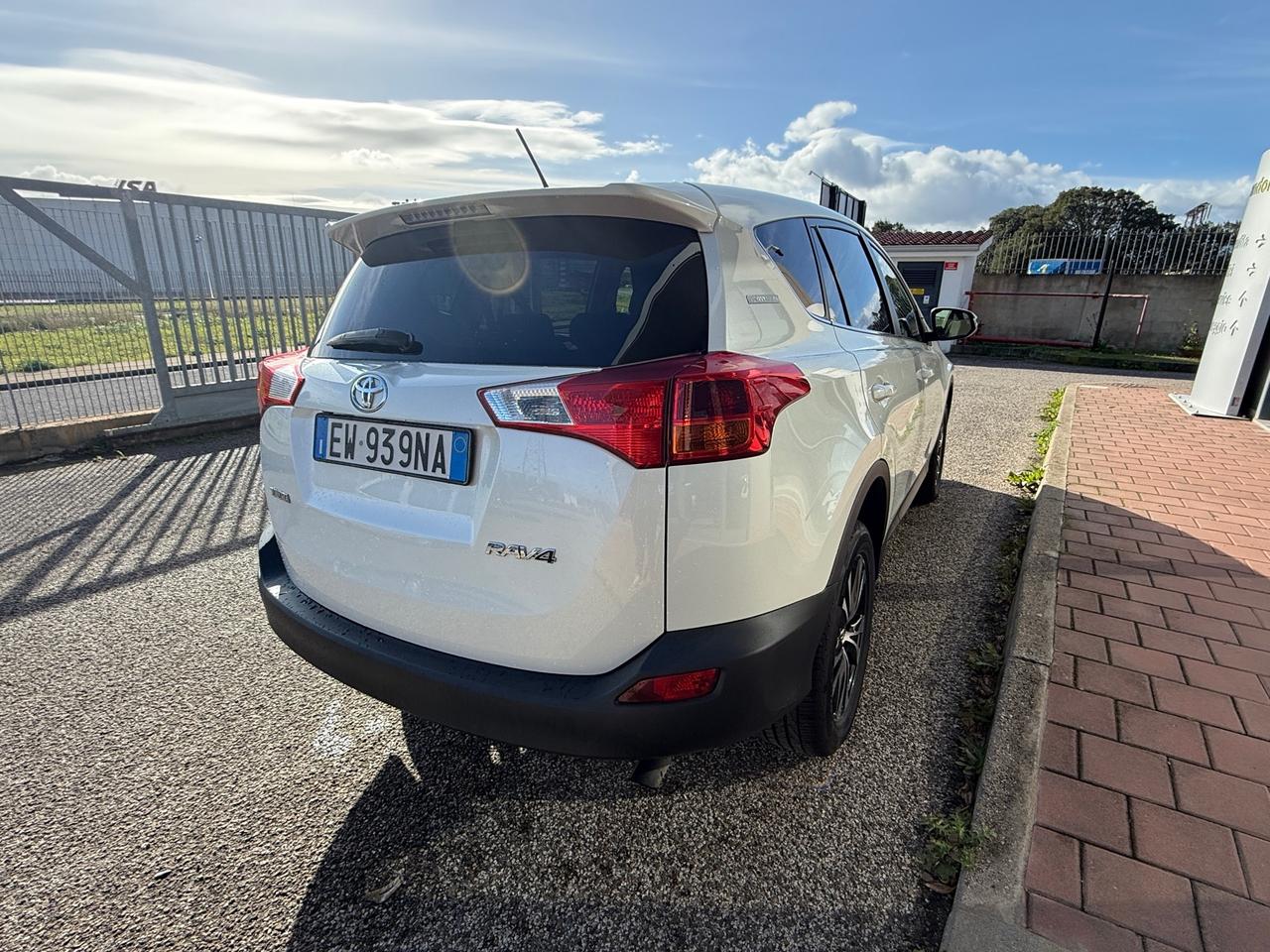 Toyota RAV 4 RAV4 2.0 D-4D 2WD Style my14"