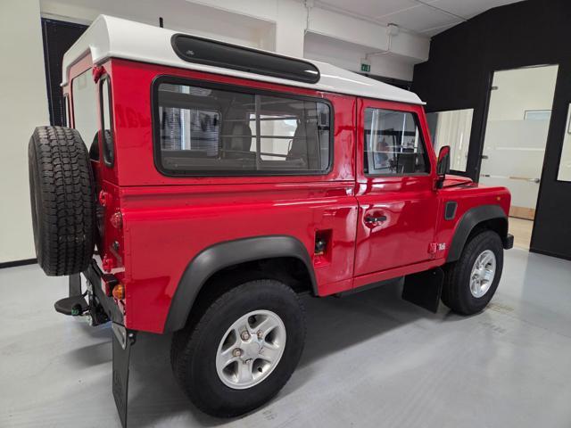 LAND ROVER Defender 90 TDI 300 ARIA CONDIZIONATA 7 POSTI