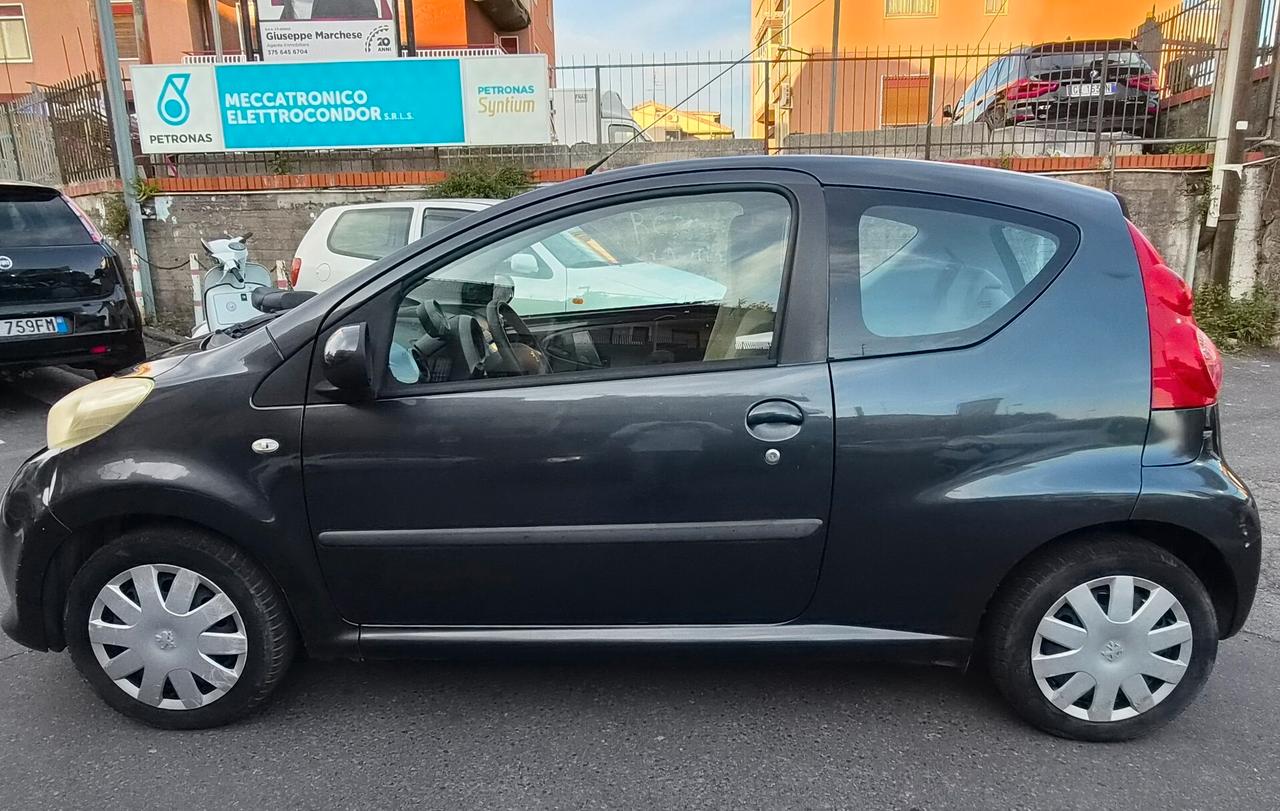 Peugeot 107 1.0 68CV 3p. Plaisir