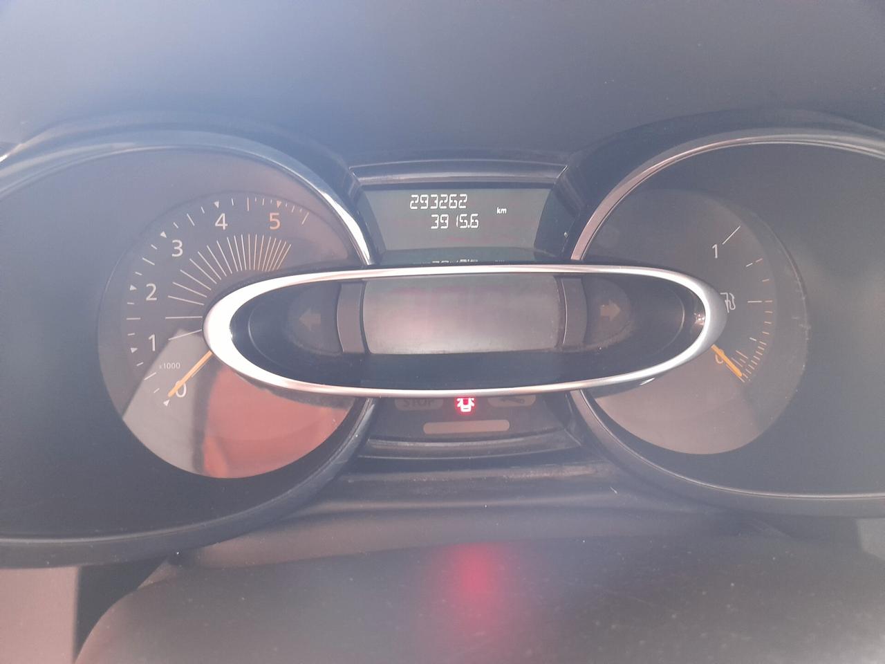 Renault Clio 1.5 DCI AUTOCARRO 2 POSTI