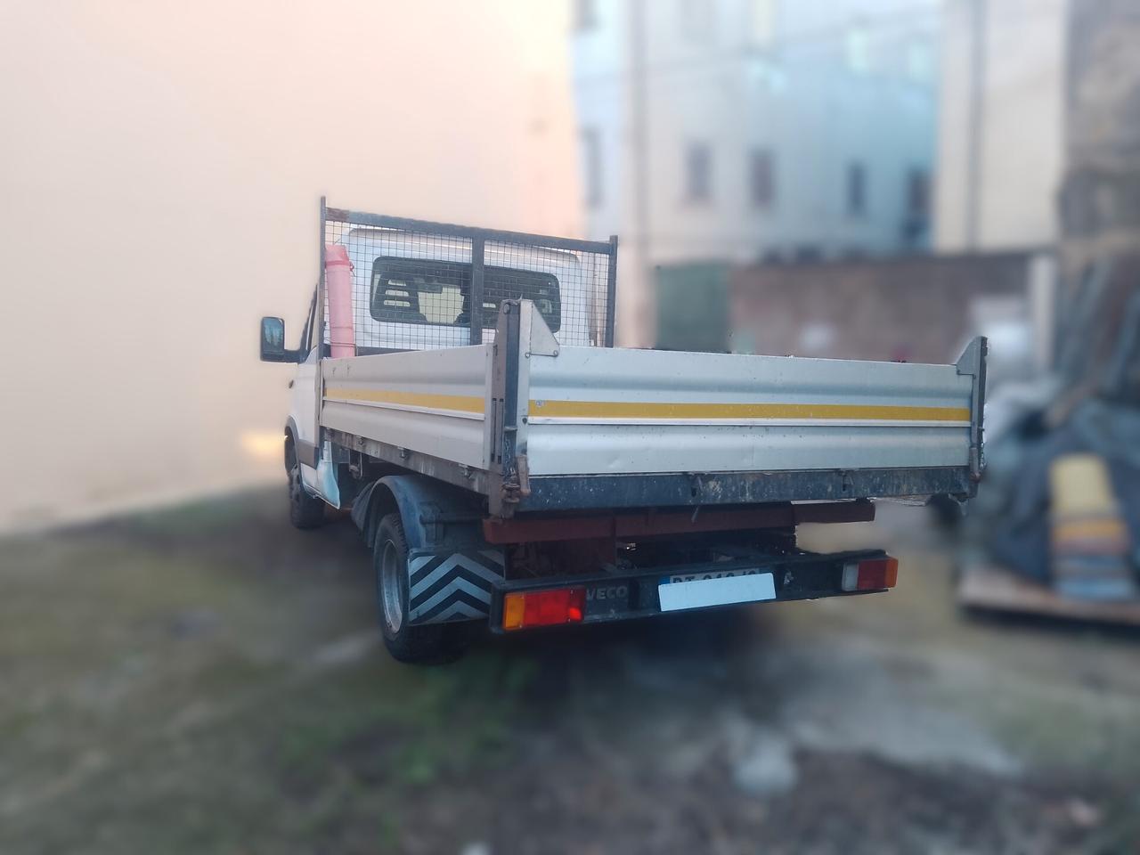 IVECO DAILY 35C11A DEL 2002 CON 140.000 KM