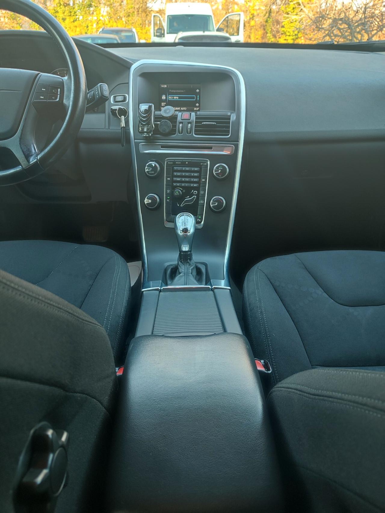 VOLVO XC60 2013 DIESEL 2.0 AUTOMATICA STUPENDA