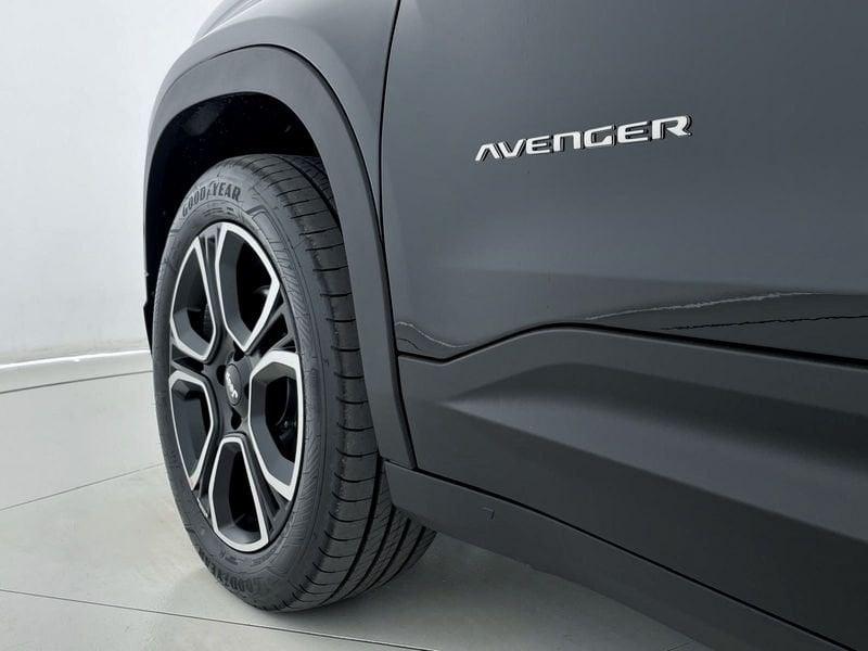 Jeep Avenger 1.2 Turbo 110 CV MHEV Summit