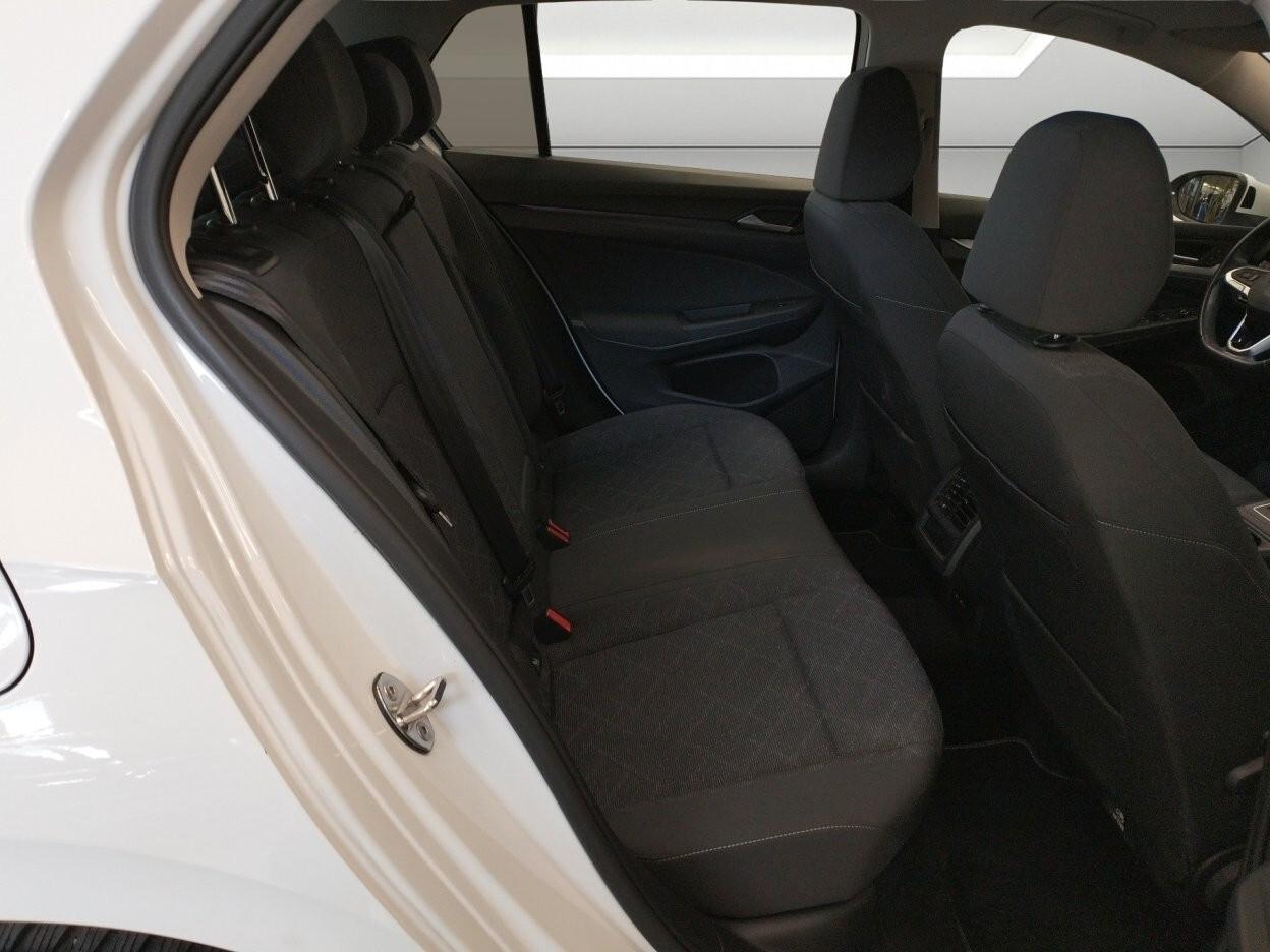 Volkswagen Golf 1.0 eTSI EVO DSG Life