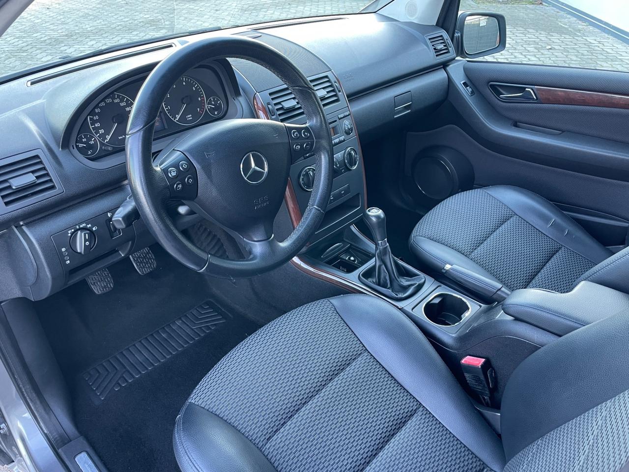 Mercedes-benz A 160 BlueEFFICIENCY Elegance