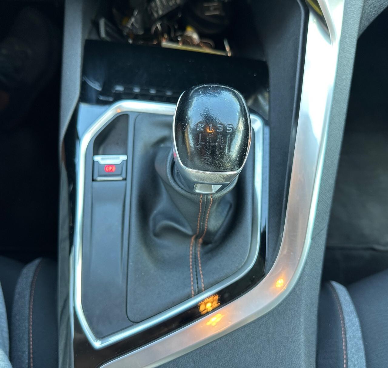 Peugeot 3008 BlueHDi 130 S&S Business