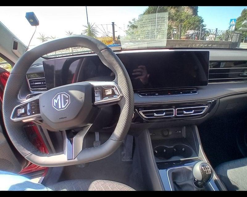 MG HS NEW NEW HA 1.5T MT COM