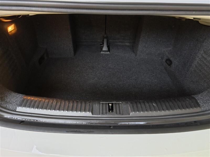 Volkswagen Golf Cabriolet 1.6 TDI DPF 3p. Highline