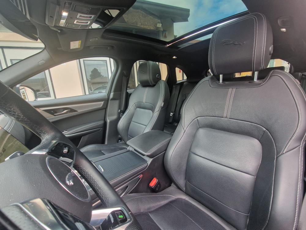 Jaguar F-Pace 2.0d i4 mhev R-Dynamic SE awd 204cv auto