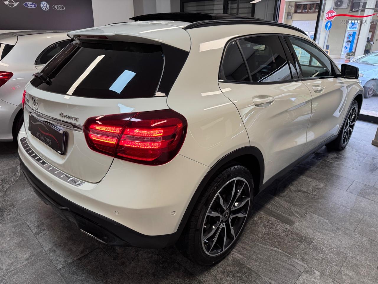 Mercedes-benz GLA 200D 4MATIC Tetto Gancio Traino