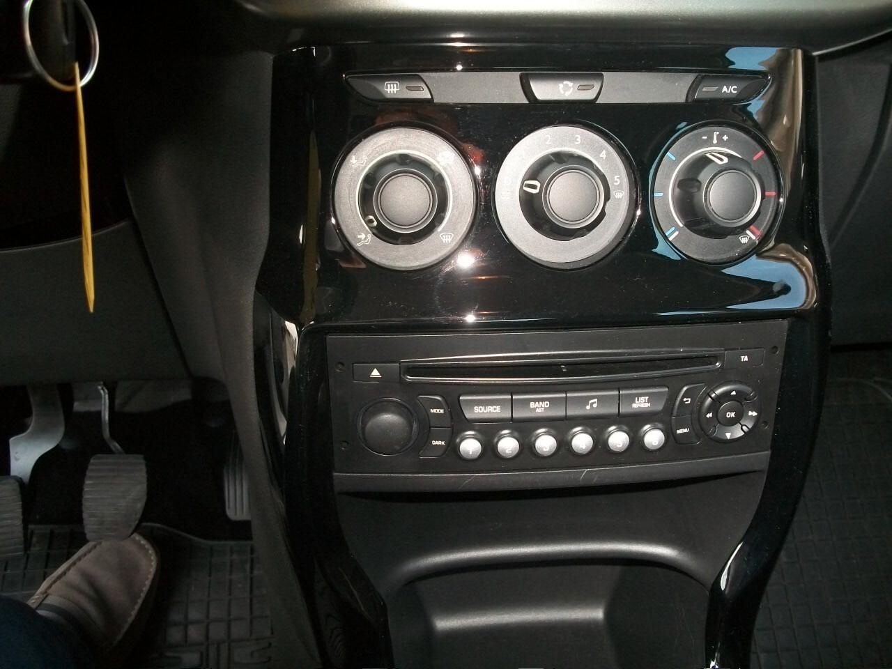 Citroen C3 1.0 VTi 68 Exclusive cc 999 benzina euro 5 Akm 99680 garanzia un anno si neopatentati