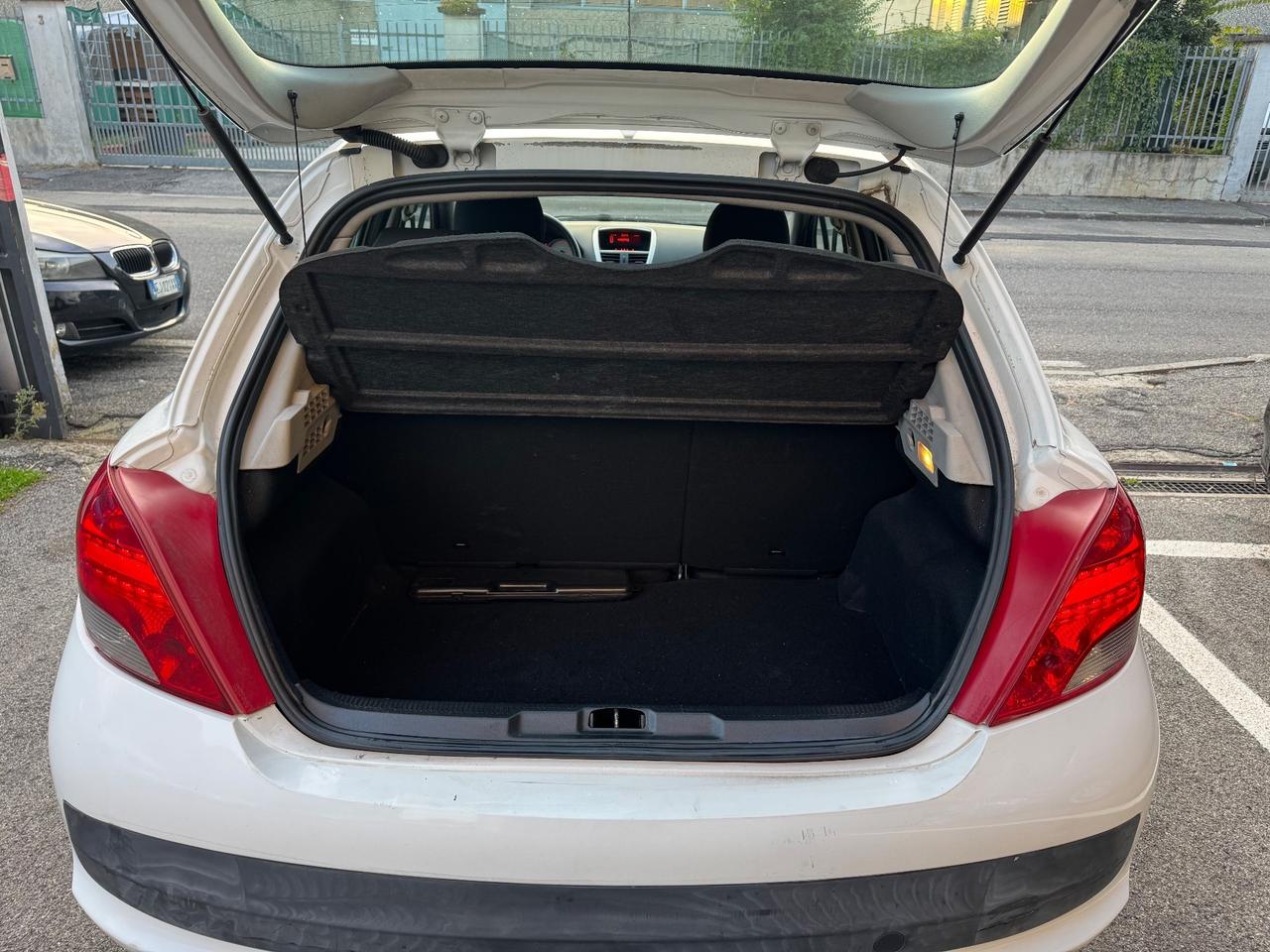 Peugeot 207 1.4 HDi 70CV FAP 5p. X Line