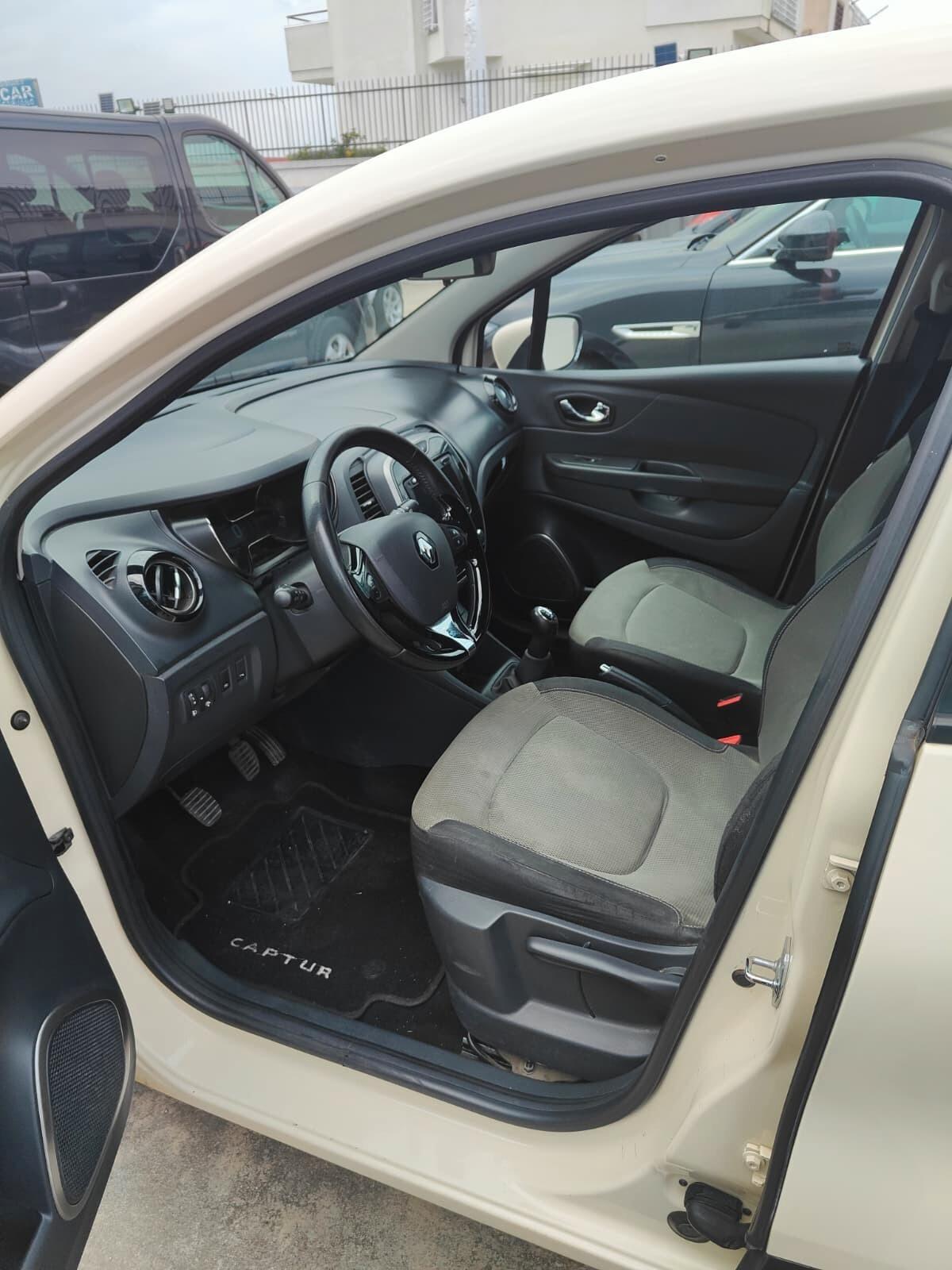 RENAULT CAPTUR -PRoV TOSCANA-ECCELLENTI CONDIZIONi