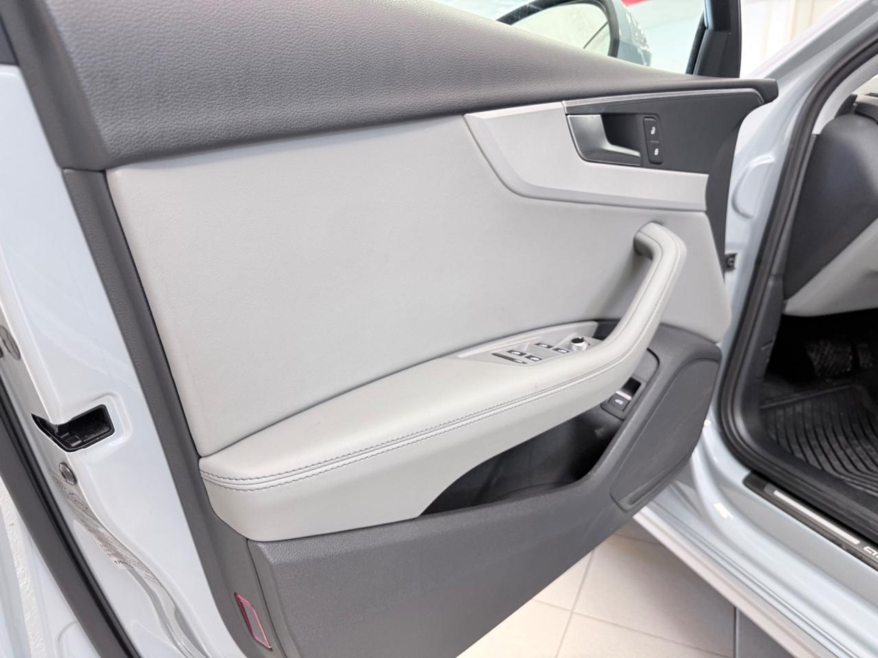 Audi A4 allroad 40 TDI 204 CV S tronic Identity Contrast