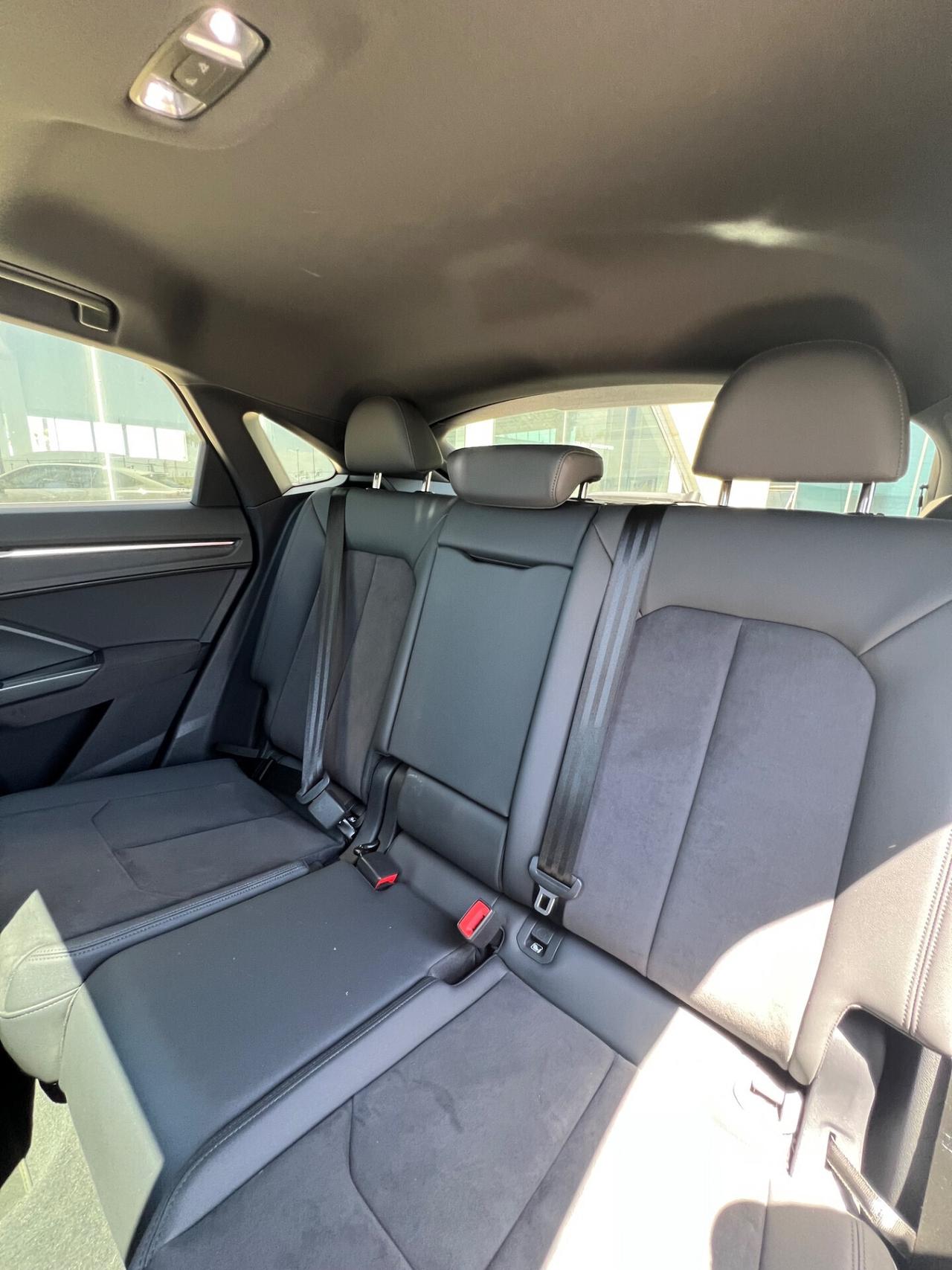 Audi Q3 RS SPB quattro S tronic UNICO PROPRIETARIO - ANTICIPO €18.900 noleggio no scoring